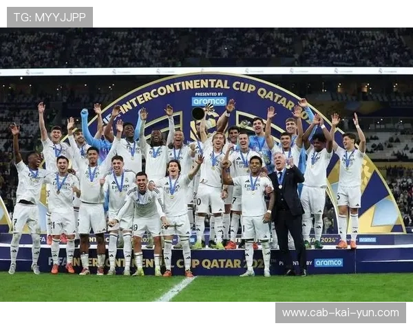 皇马主帅面临信任危机,团队内部矛盾扩大 皇马主帅面临信任危机,团队内部矛盾扩大